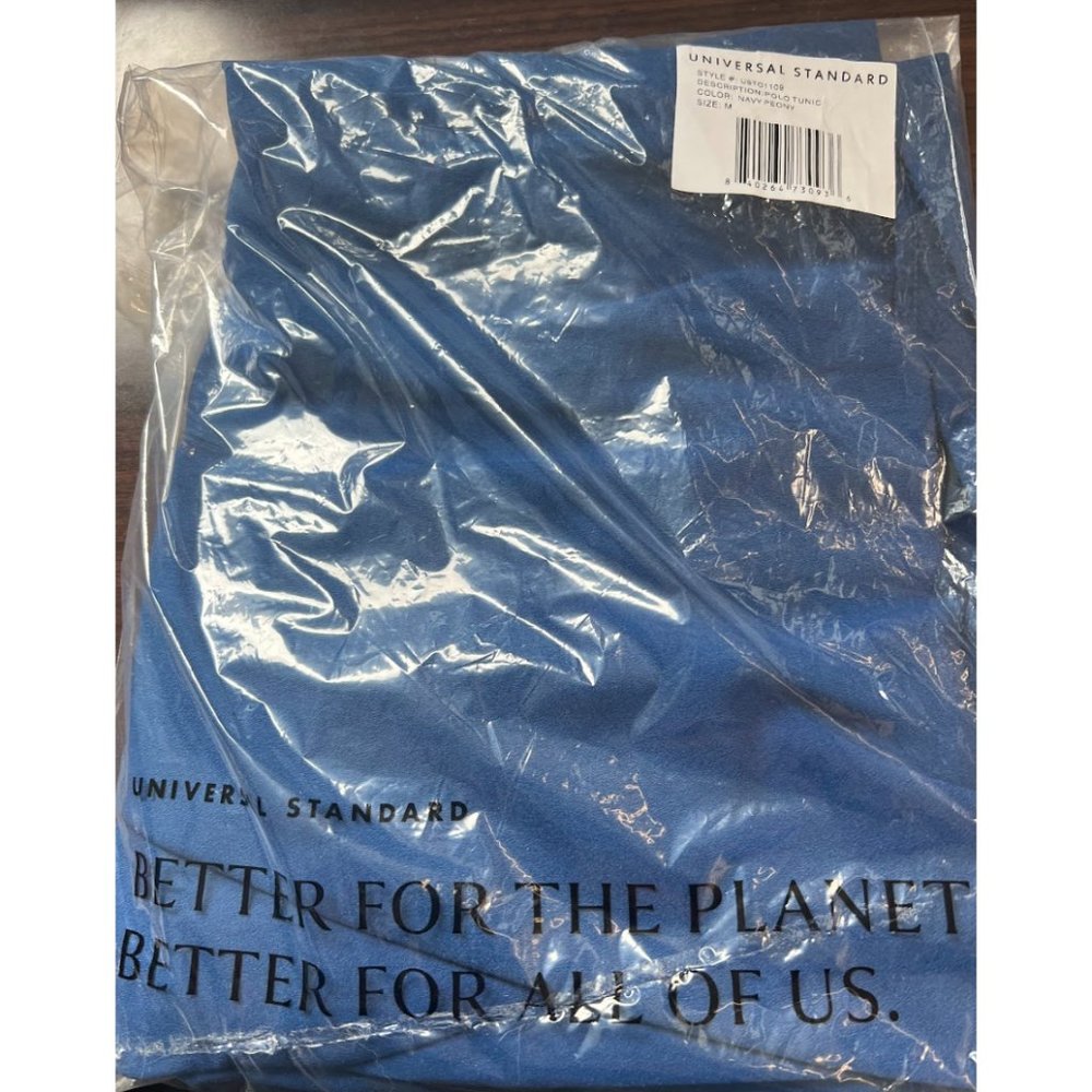 Better-Than-Silk Collared Blouse Polo Tunic in Navy Peony (M) - Picture 5 of 7